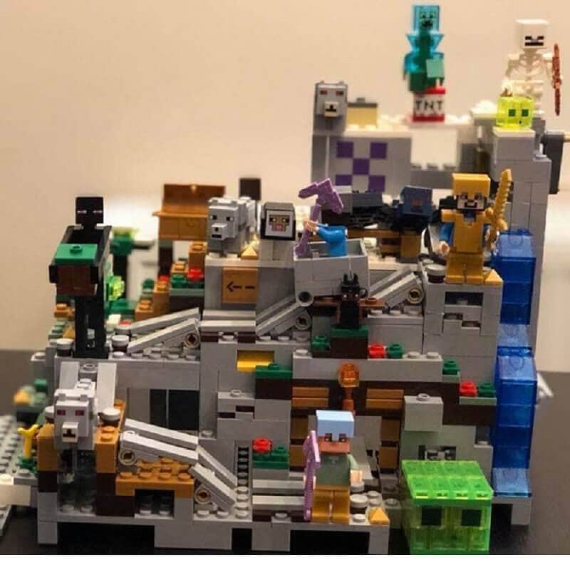 Bloco de Montar Minecraft - Modelo Caverna da Montanha - Inova + Brasil